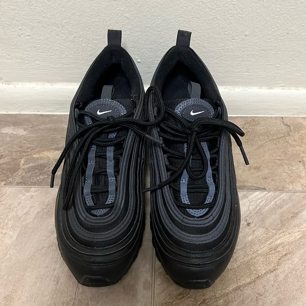 Nike Air Max 97 big kid size 5Y